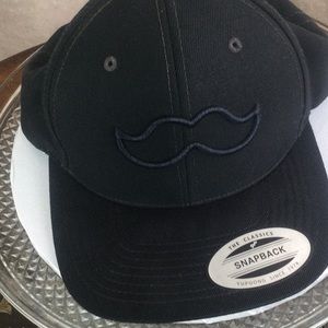 Black mustash hat